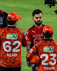 போட்டிக்குப் பின் டிராவிஸ் ஹெட்டுக்குக் கைகொடுக்க மறுத்த விராட் கோலி! மைதானத்தில் பரபரப்பு!